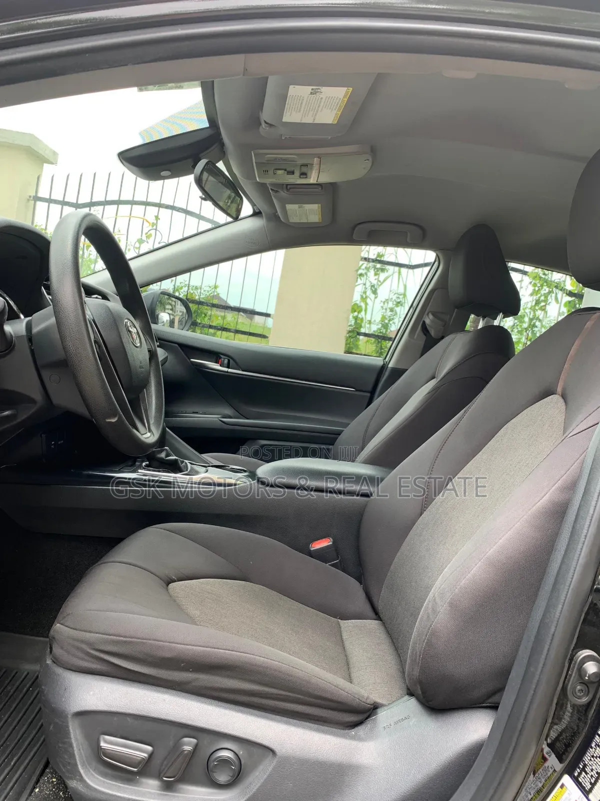 Toyota Camry LE (2.5L 4cyl 8A) 2019 Black