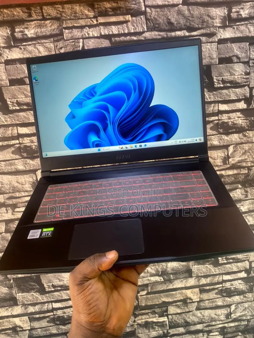 Laptop MSI GS65 Stealth Thin 8RF 16GB Intel Core I7 SSD 512GB