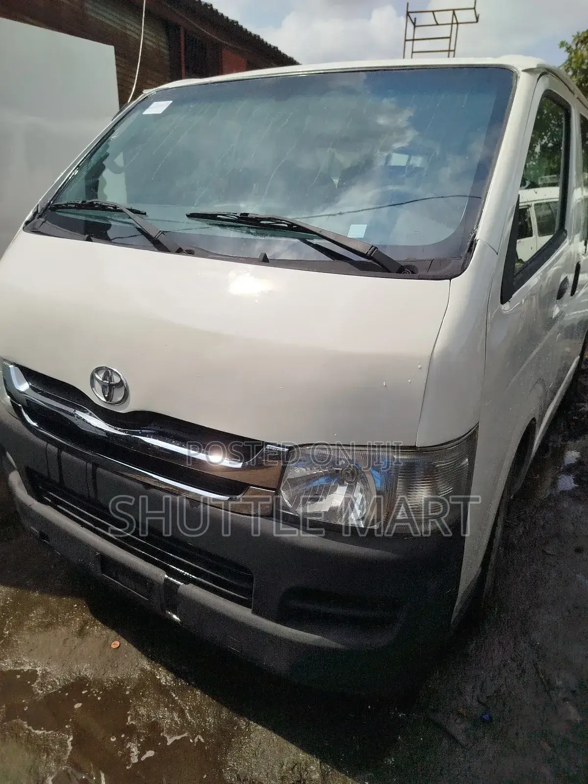 Toyota HiAce 2008 White