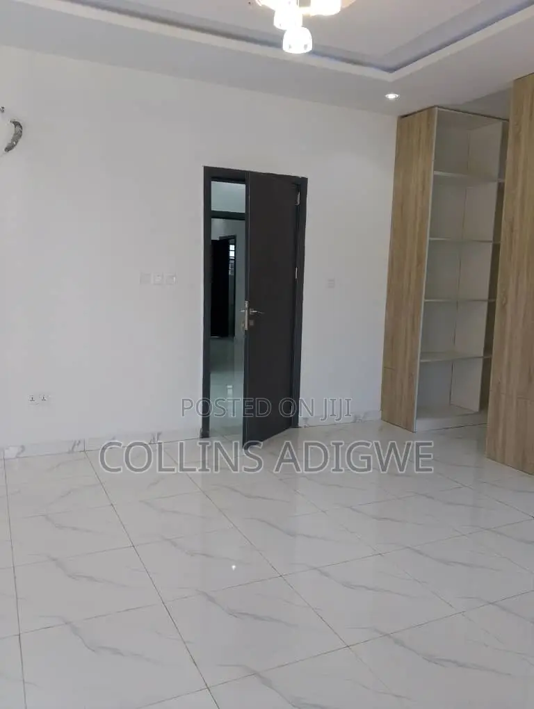 4bdrm Duplex in Security Estate, Off Lekki-Epe Expressway for sale
