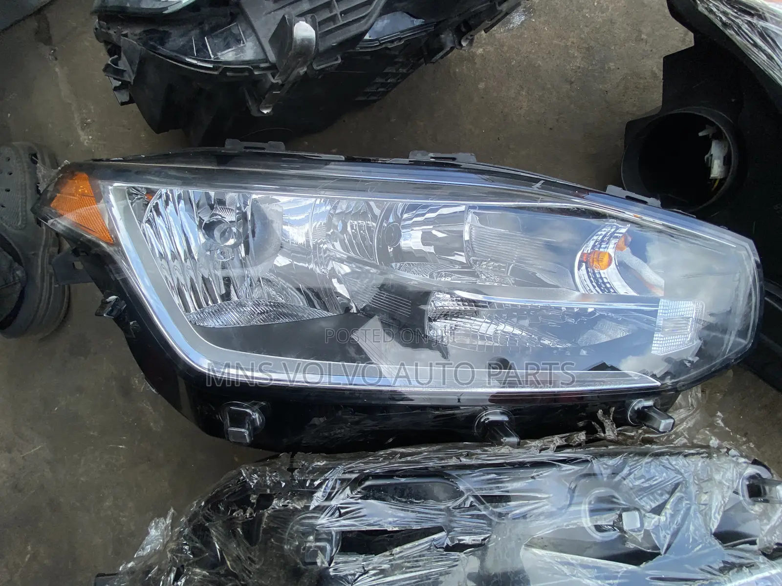 2018-2020 Volvo XC90 Headlights