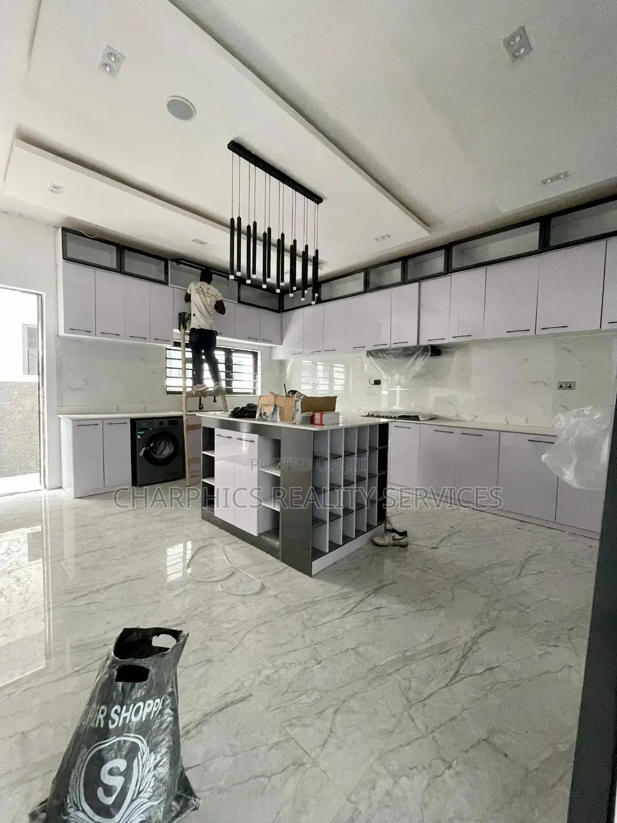 5bdrm Duplex in Ikota for sale