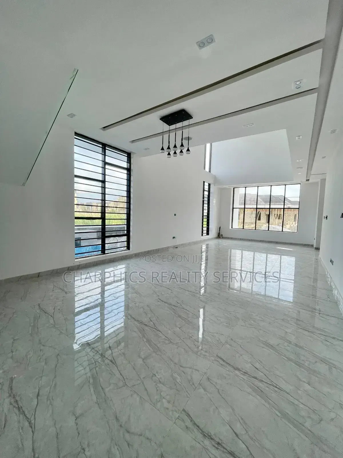 5bdrm Duplex in Ikota for sale