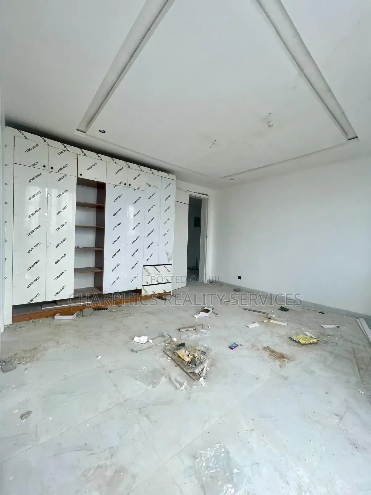 2bdrm Apartment in Lekki Phase 1 for sale