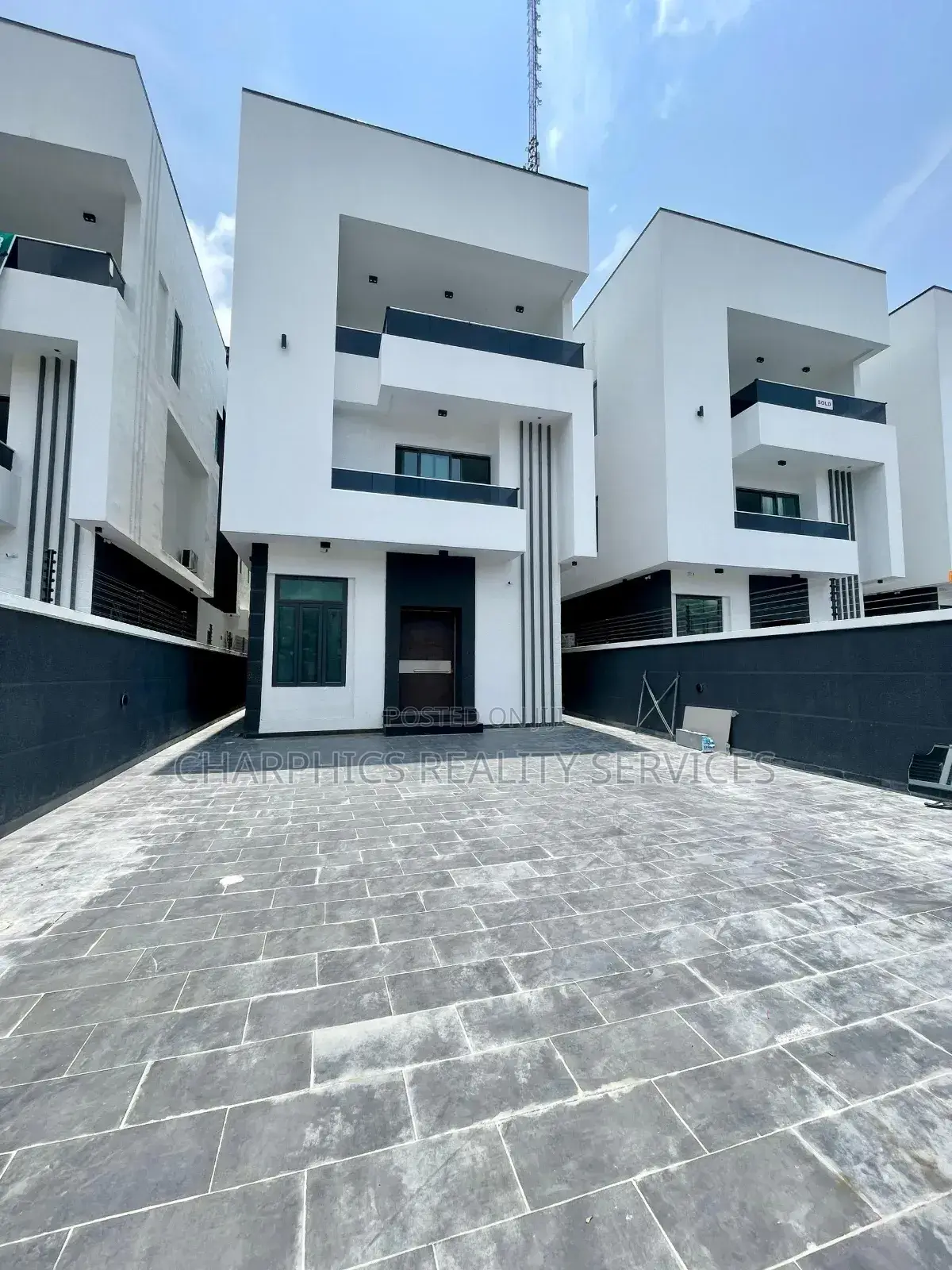 4bdrm Duplex in Lekki Phase 1 for sale