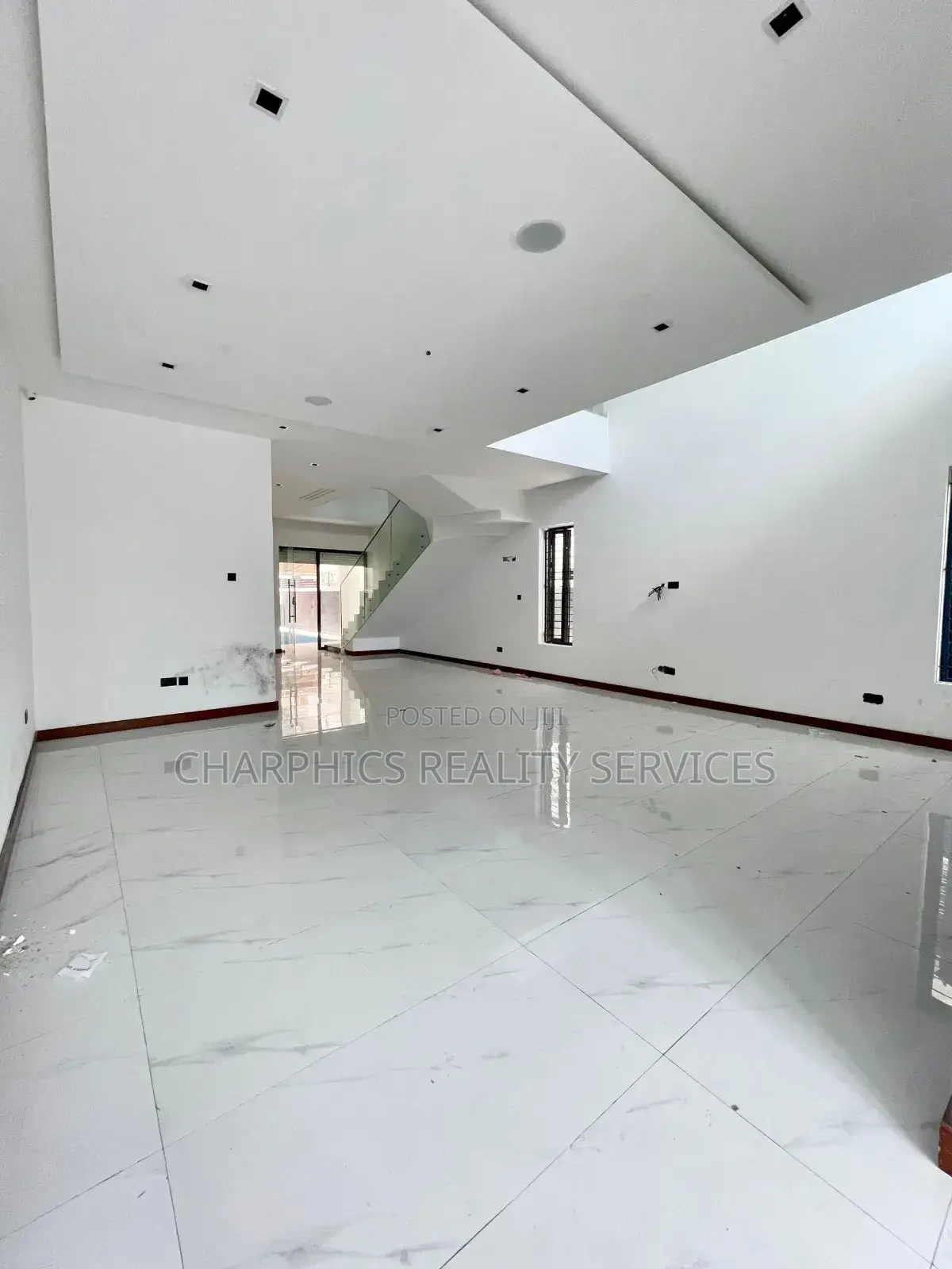 4bdrm Duplex in Lekki Phase 1 for sale