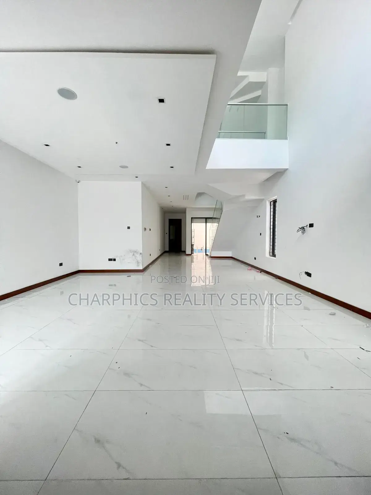 4bdrm Duplex in Lekki Phase 1 for sale