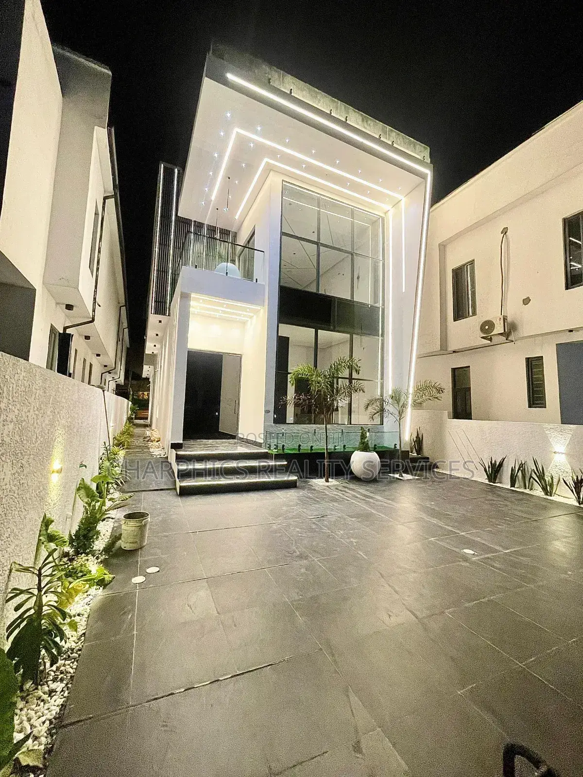 5bdrm Duplex in Ajah for sale