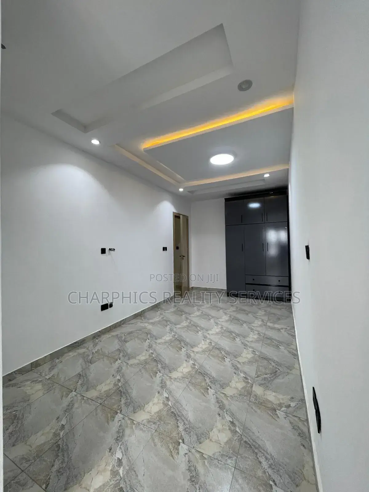 4bdrm Duplex in Lekki Phase 2 for sale