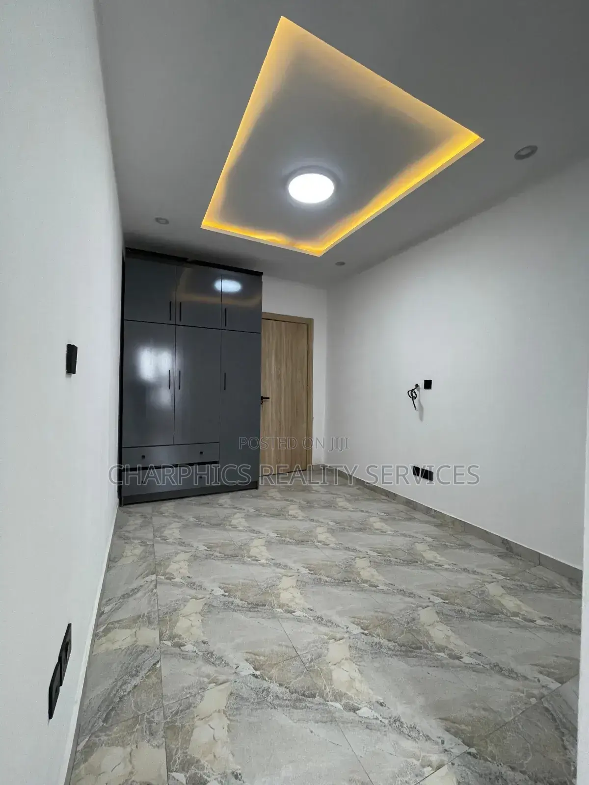 4bdrm Duplex in Lekki Phase 2 for sale