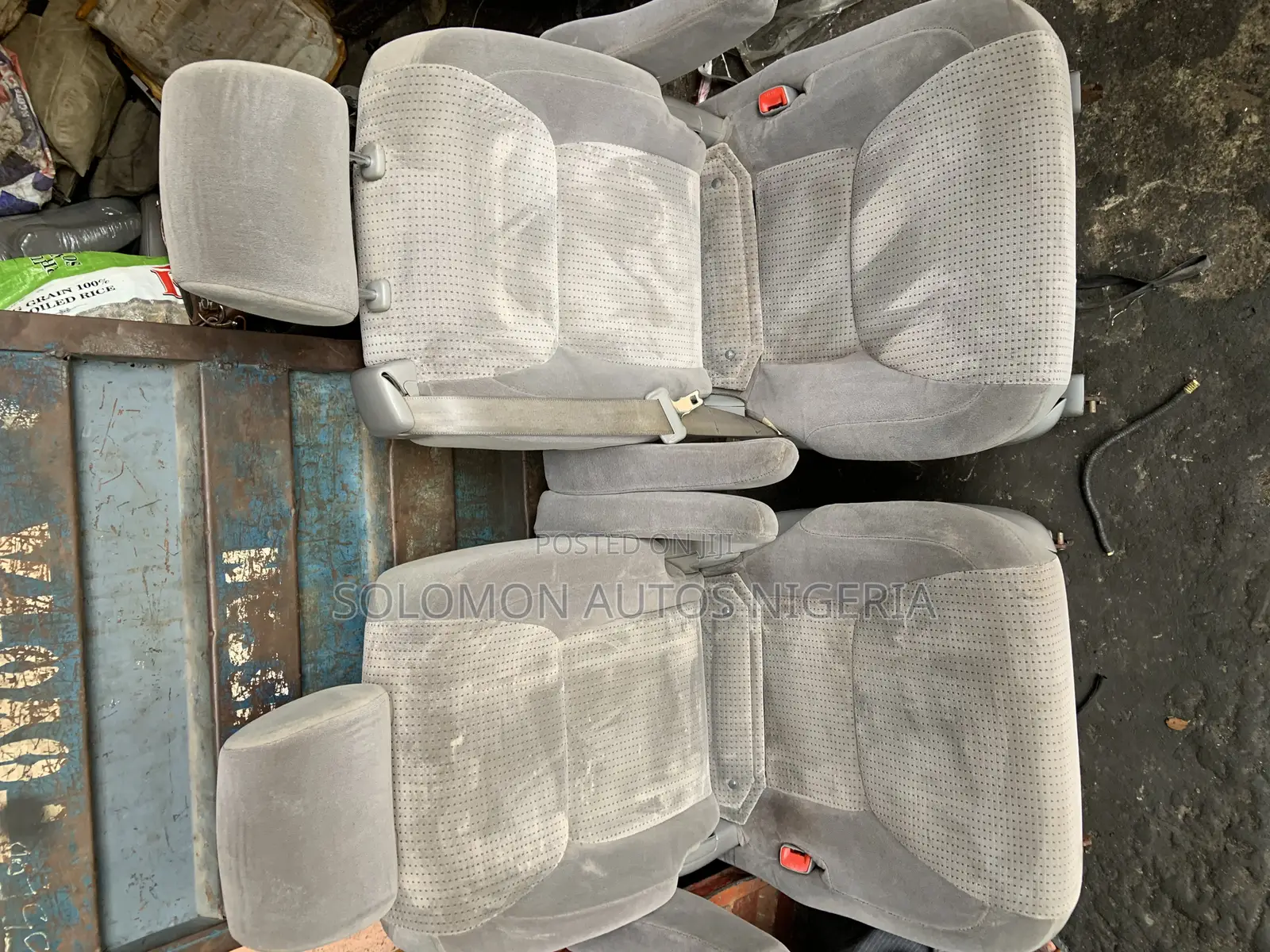 Complete Seat of Toyota Sienna 2006 Model