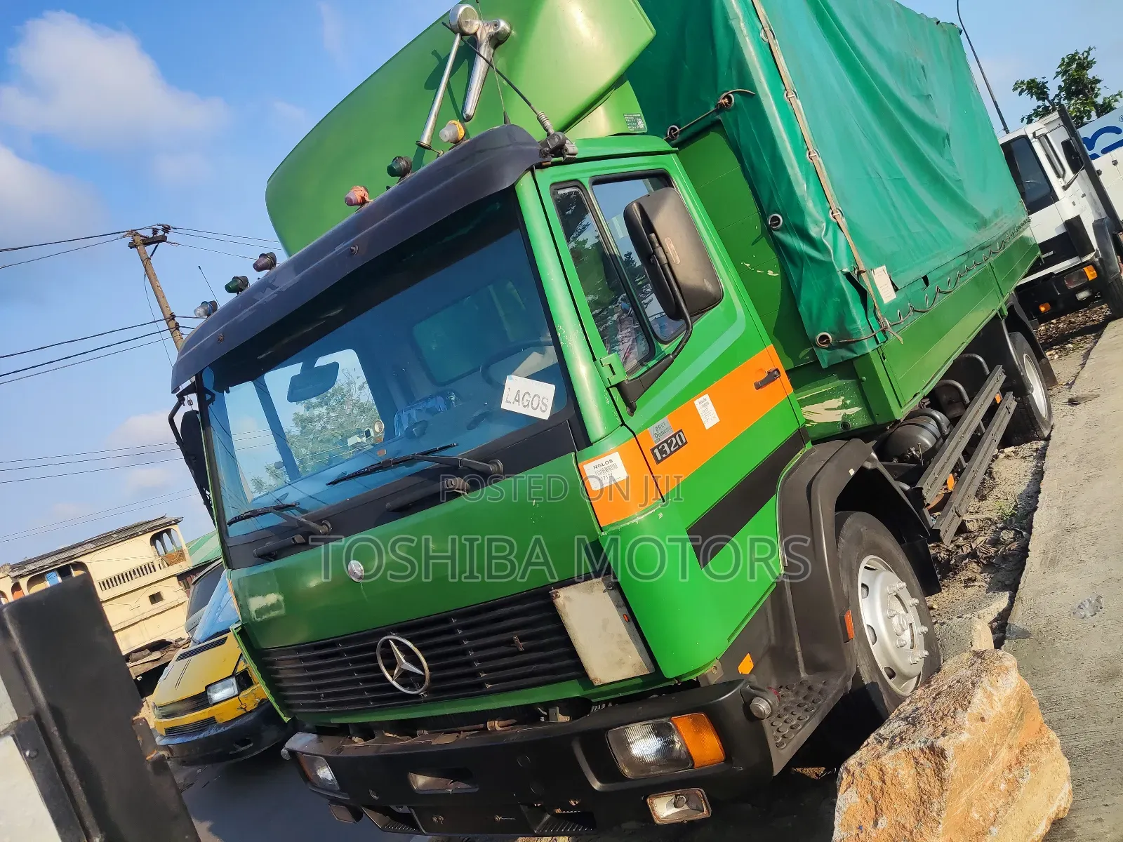 Mercedes Benz 1320