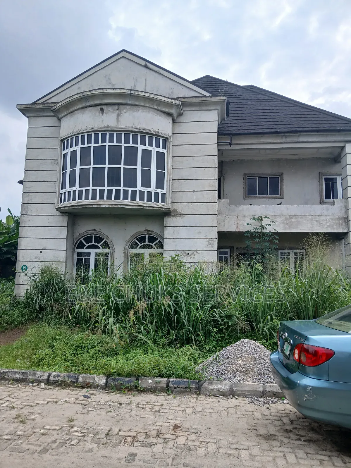 6bdrm Duplex in Obio-Akpor for sale