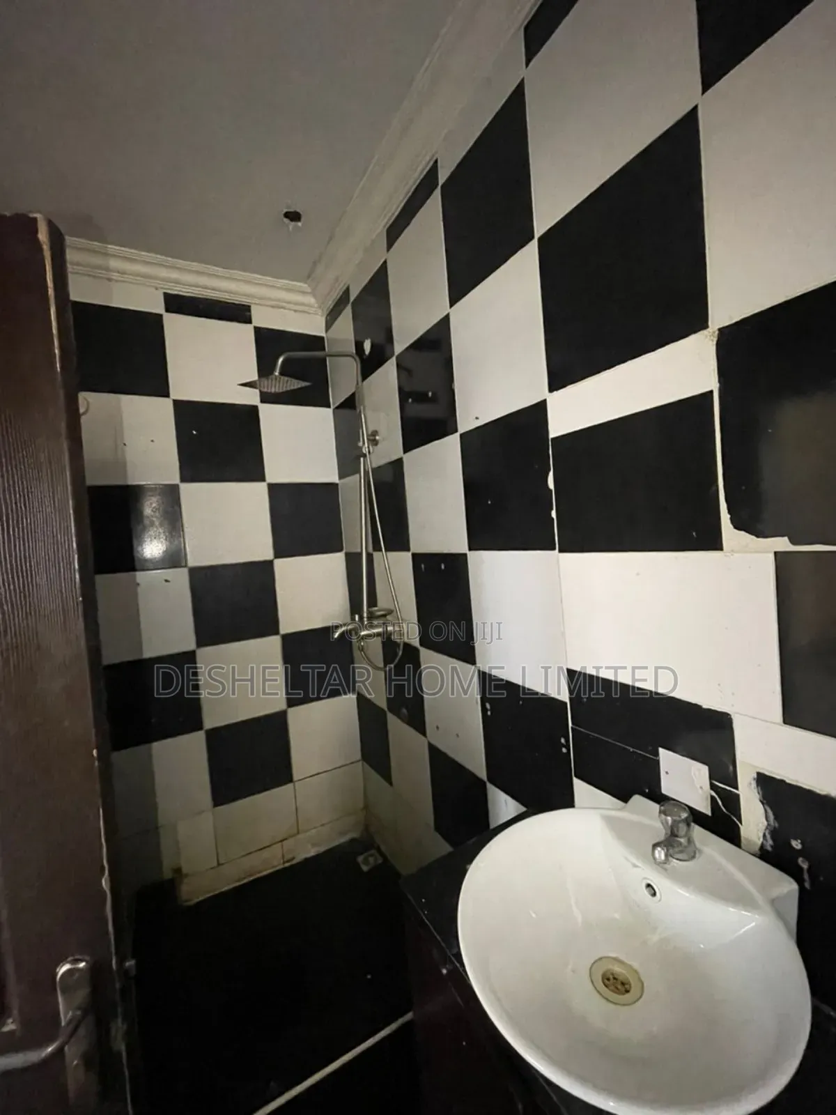 1bdrm Apartment in Southern View Estate, Chevron for rent
