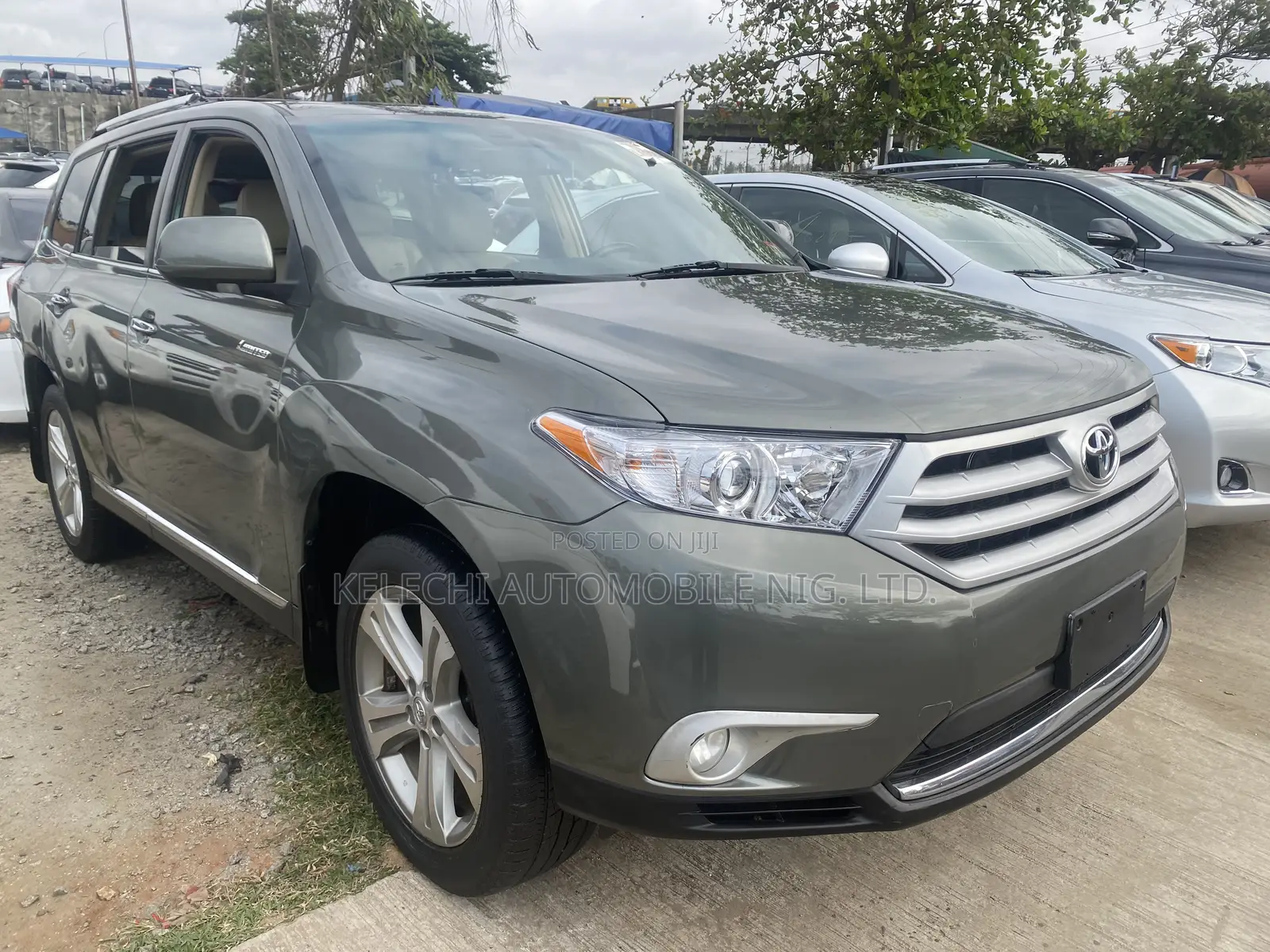 Toyota Highlander Limited 3.5l 4WD 2013 Green