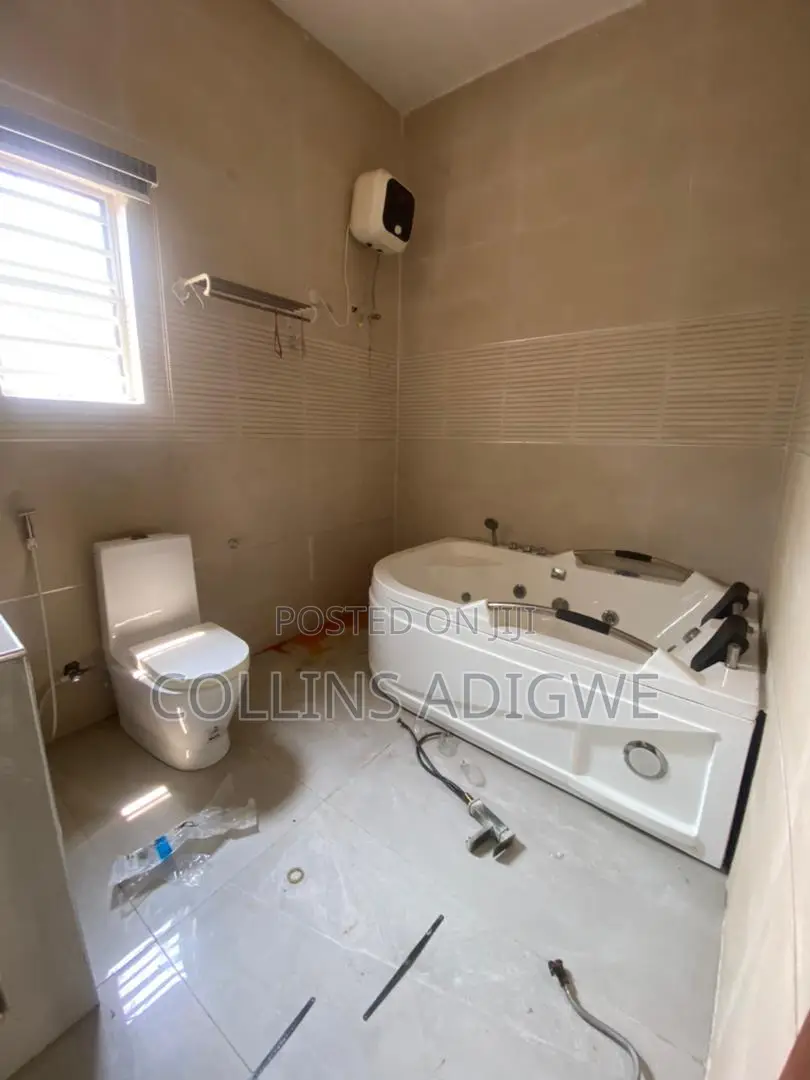 5bdrm Duplex in Osapa Estate for rent