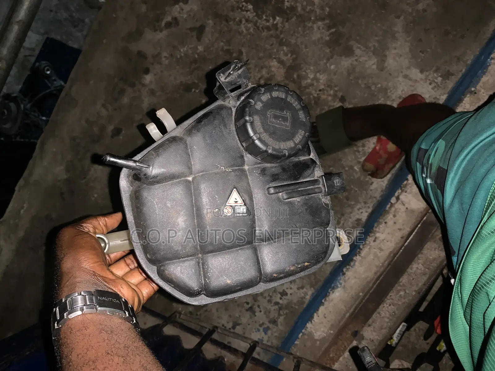 Water Can for Mercedes Benz ML 350,550 GL 450,550