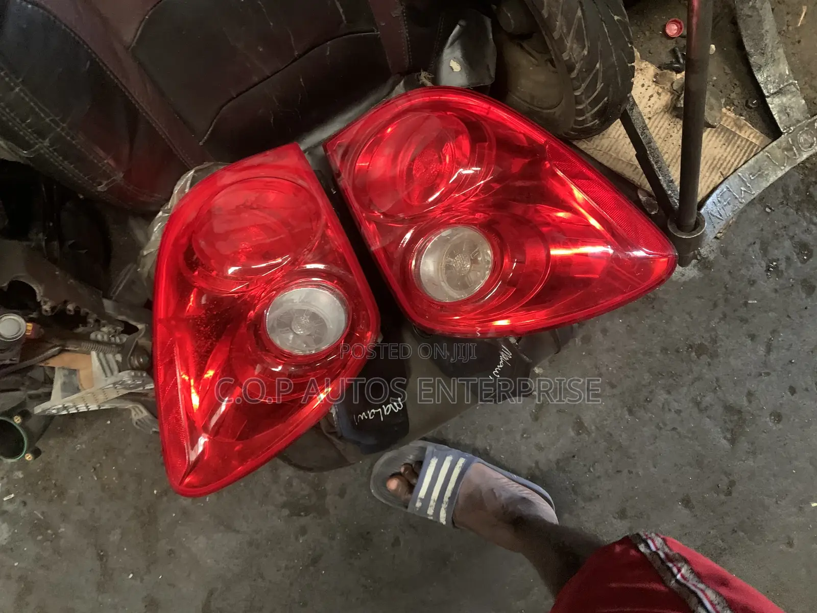 Tail Ight (Back Light)For Chevrolet Equinox Pontiac Torrents