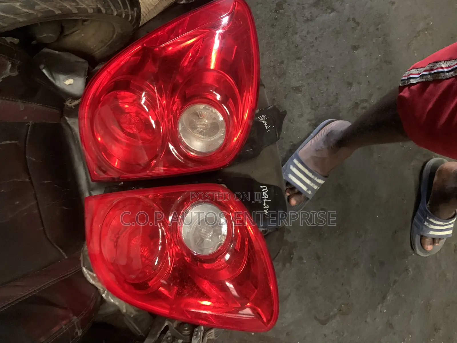 Tail Ight (Back Light)For Chevrolet Equinox Pontiac Torrents