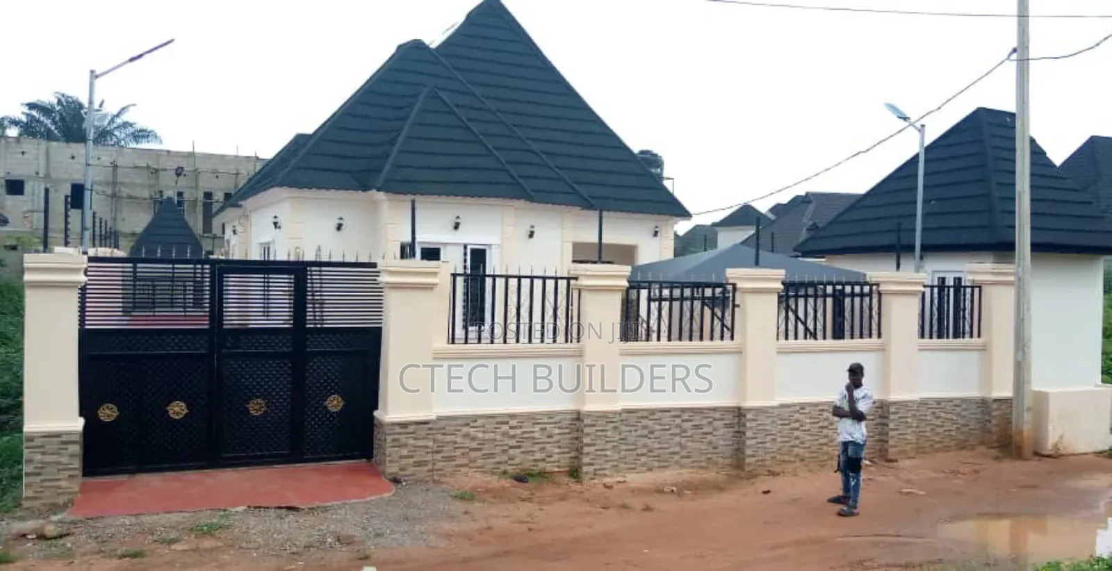 4bdrm Bungalow in Benin City for sale