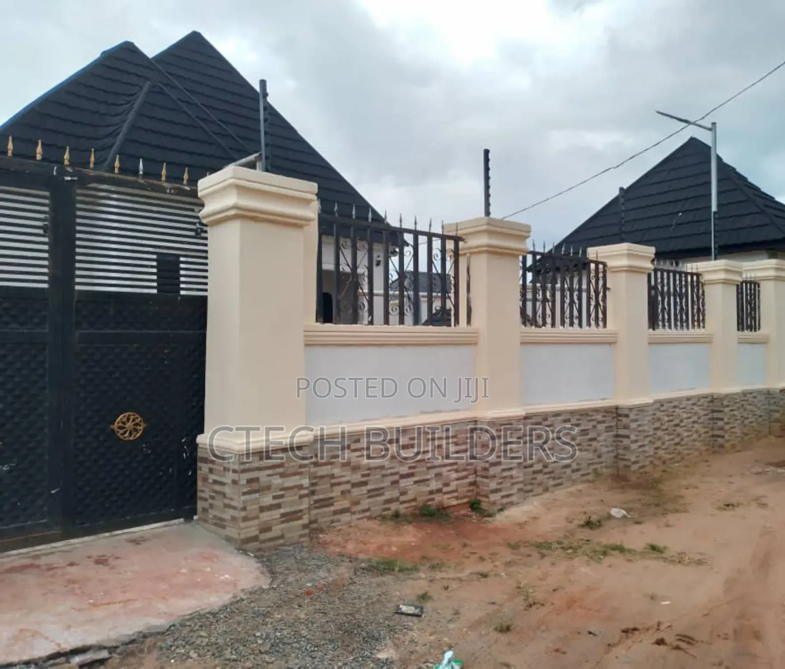 4bdrm Bungalow in Benin City for sale