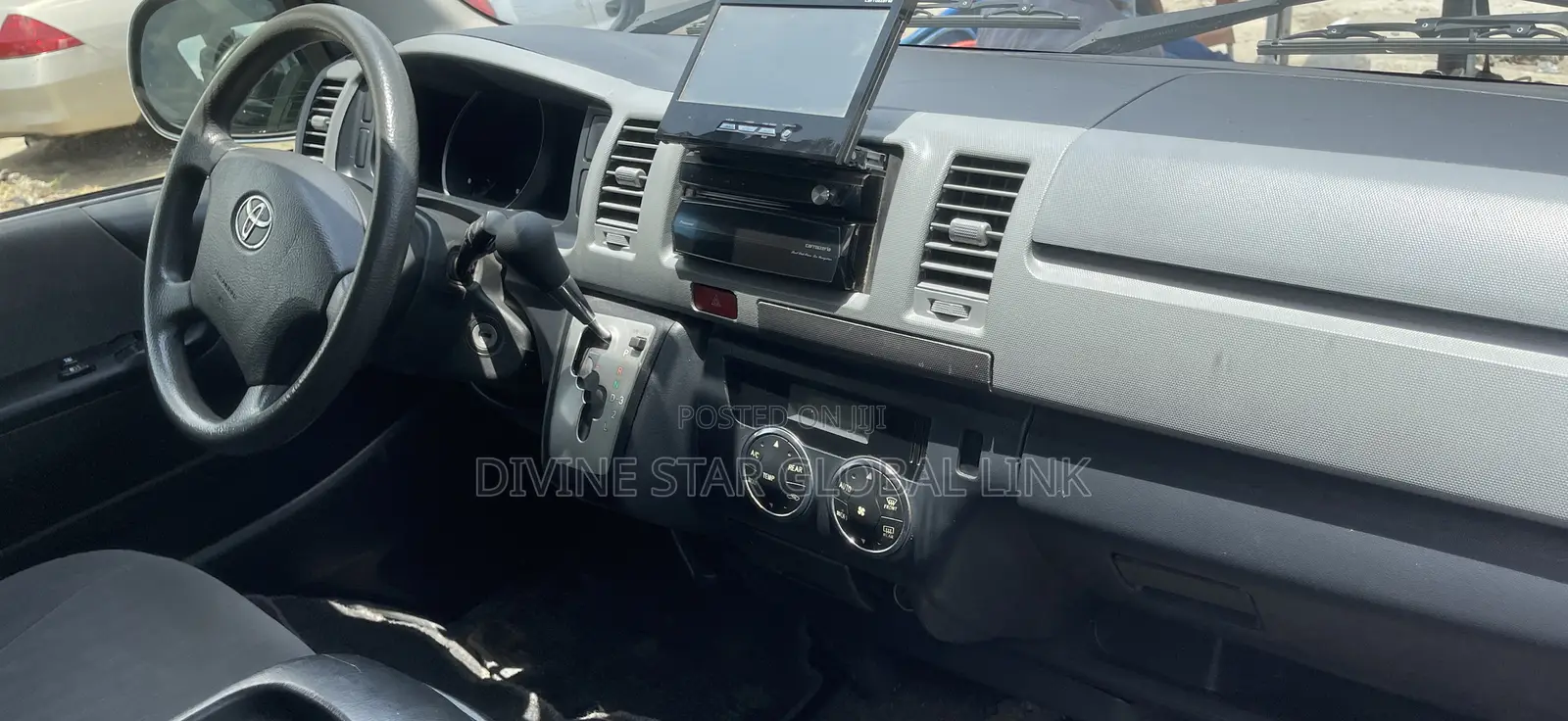 Toyota HiAce 2013 Grey