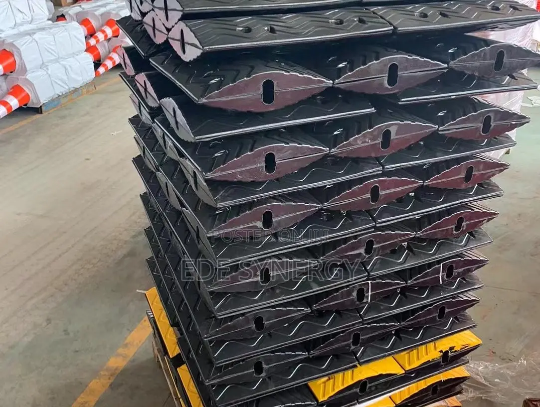 High Quality New Synthetic Material Speed Bumps
