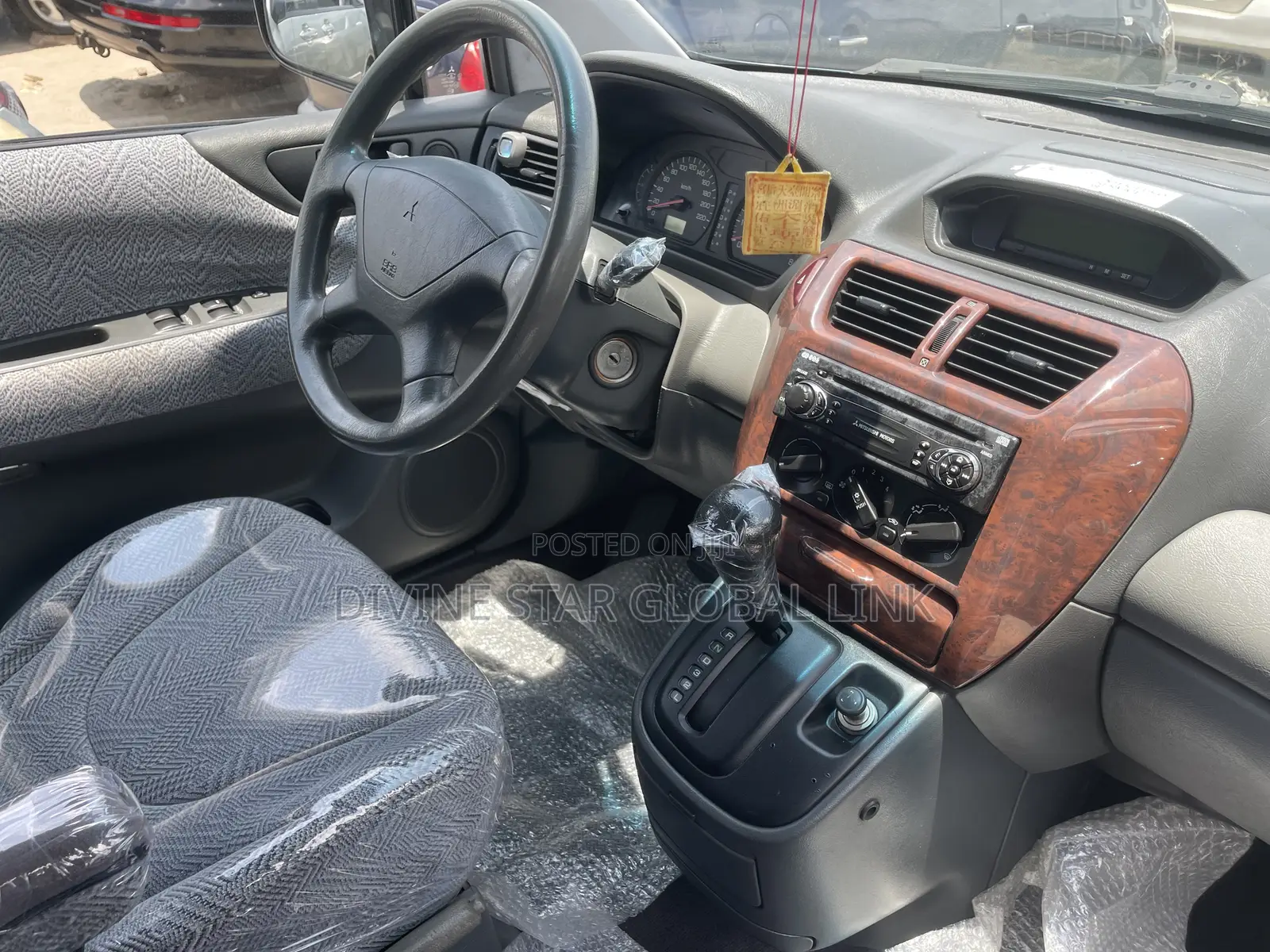 Mitsubishi SpaceWagon 2006 Green