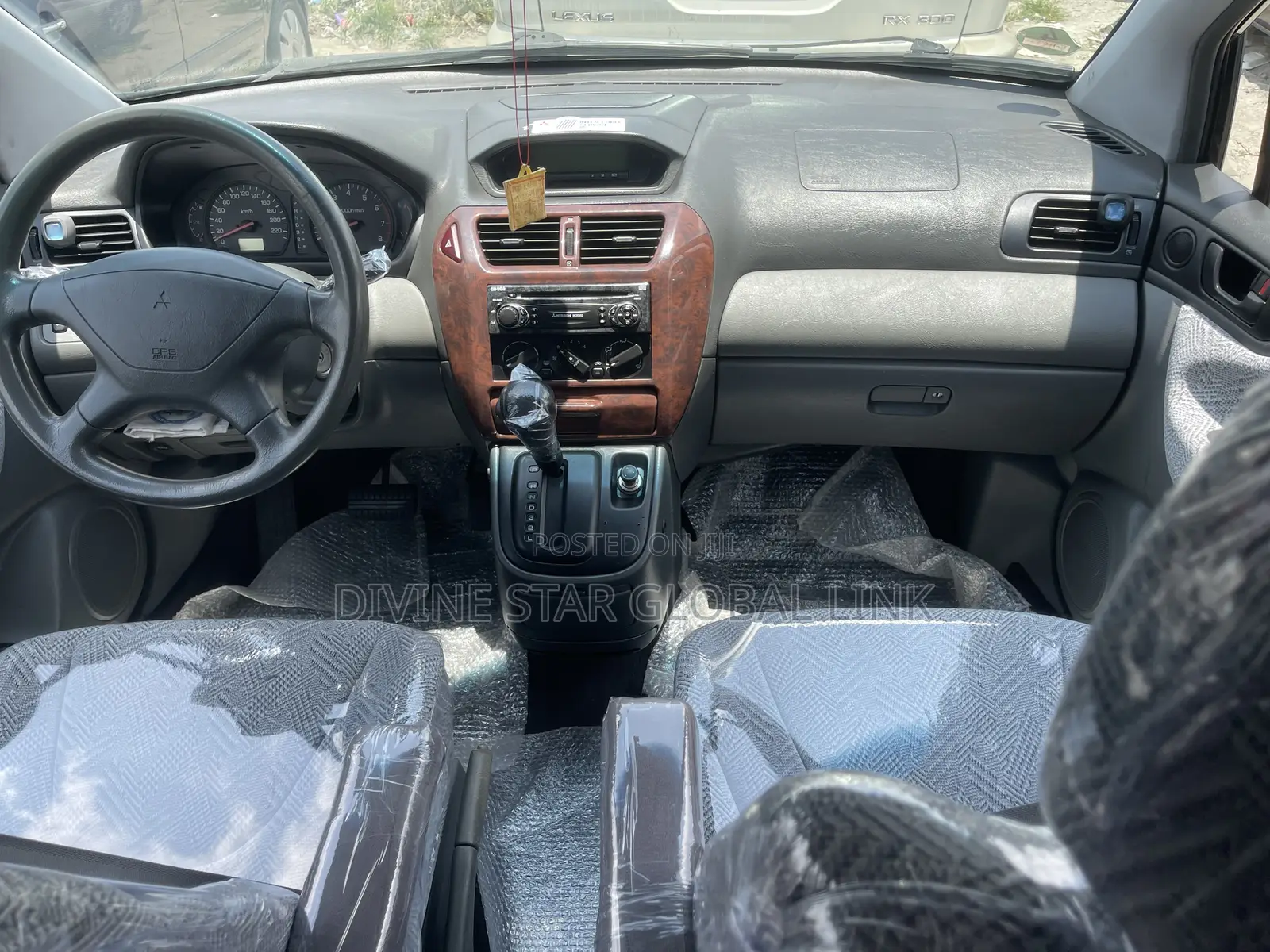 Mitsubishi SpaceWagon 2006 Green