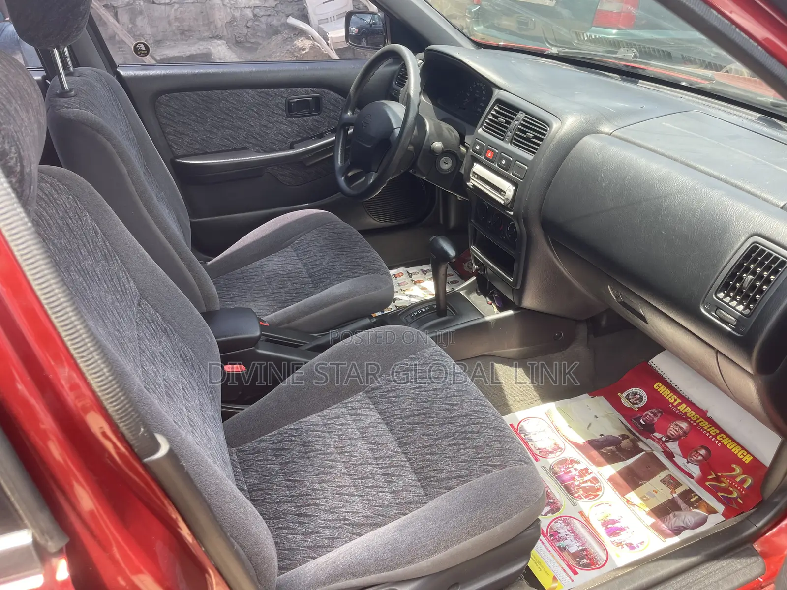 Nissan Almera 2000 Red