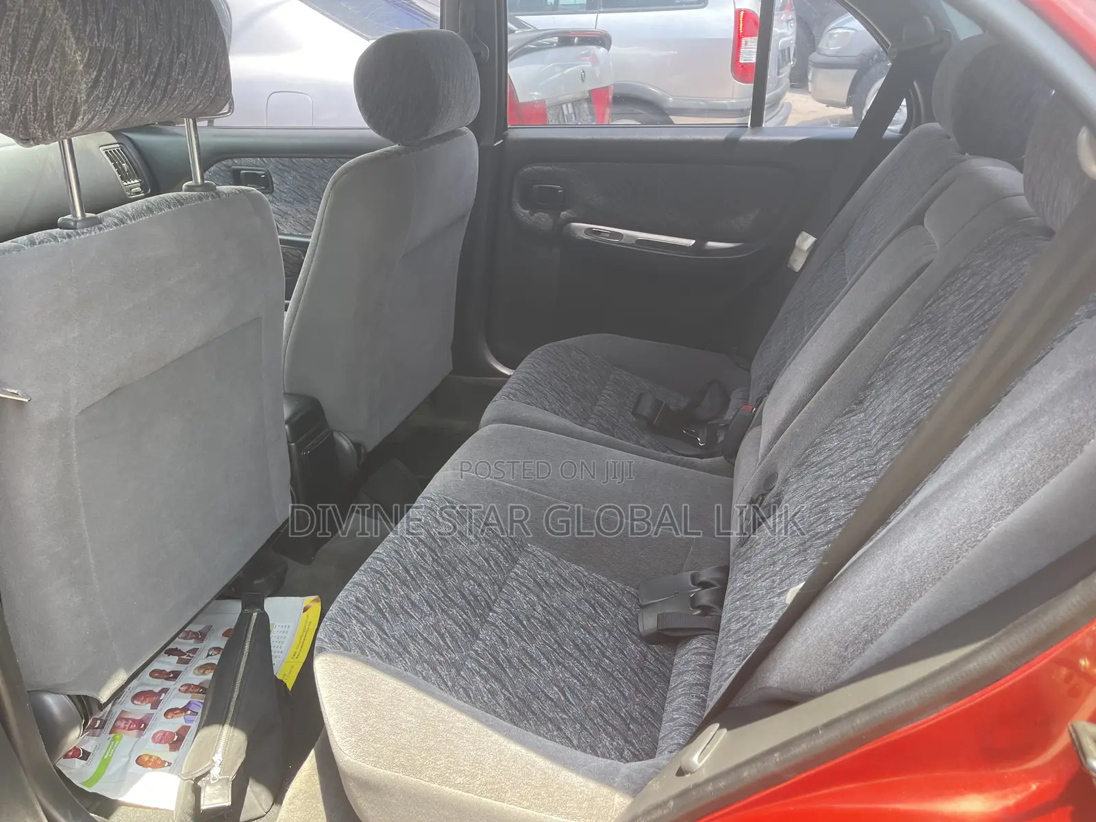 Nissan Almera 2000 Red