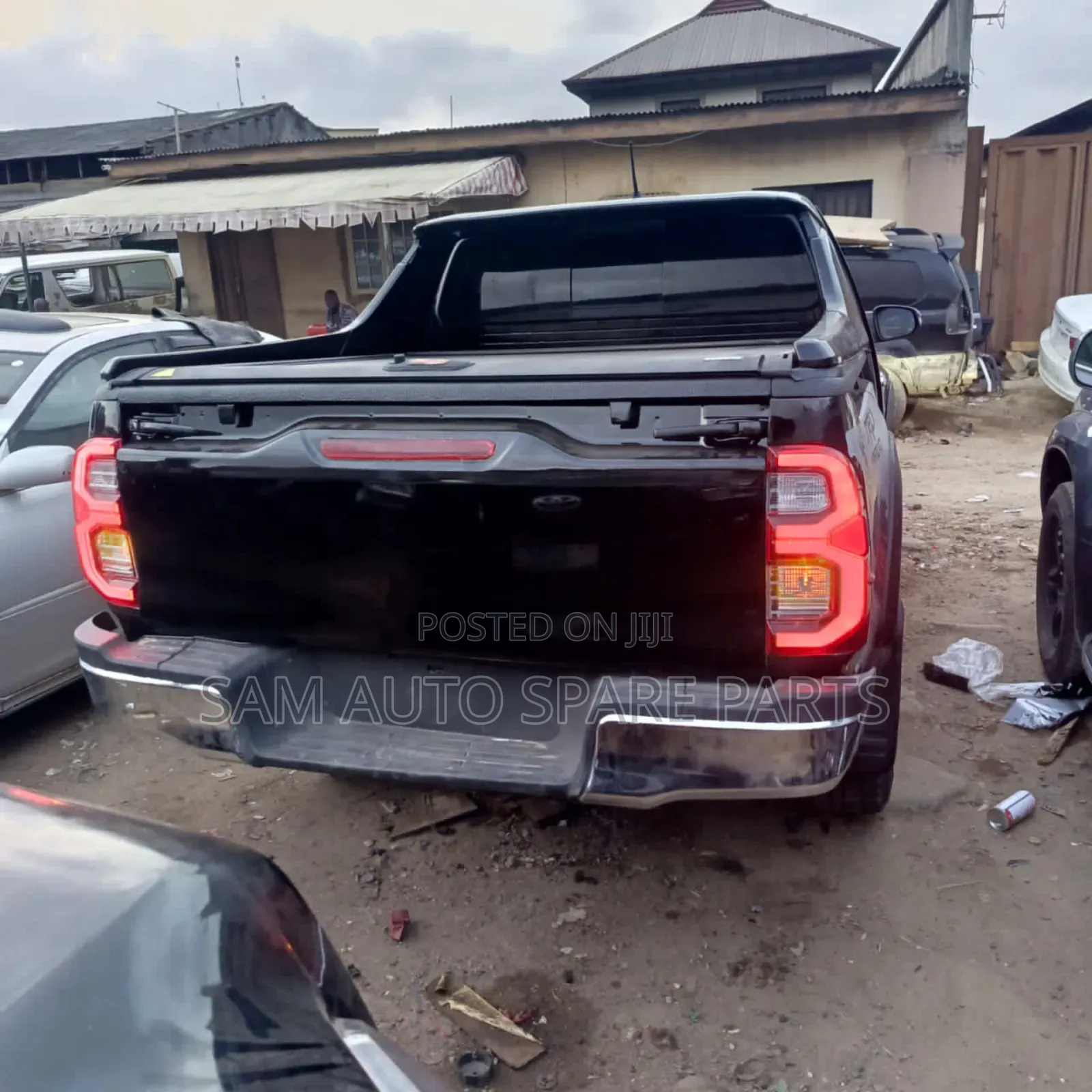 Toyota Hilux 05 Upgrade to 2023 Complet Kit in and Out