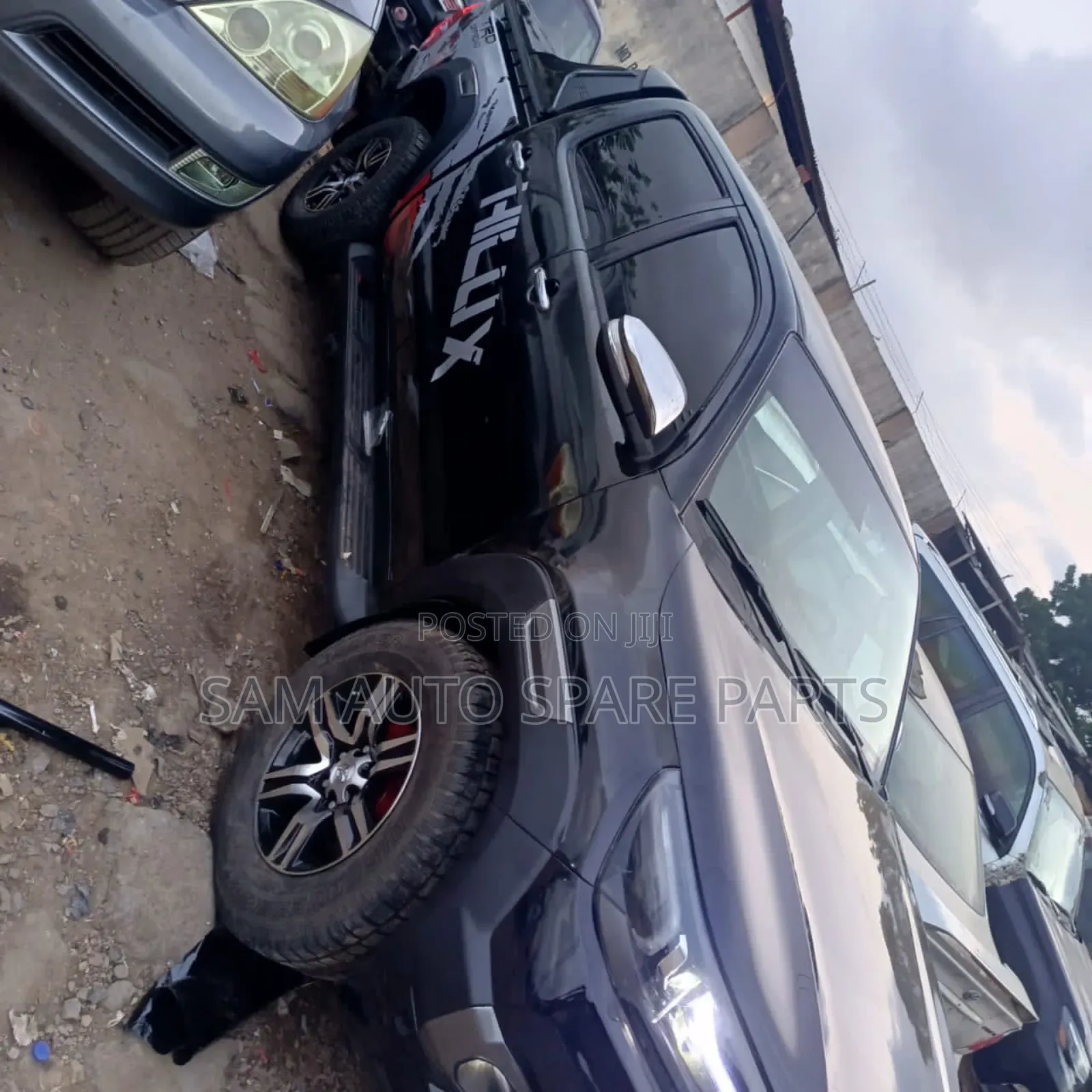 Toyota Hilux 05 Upgrade to 2023 Complet Kit in and Out