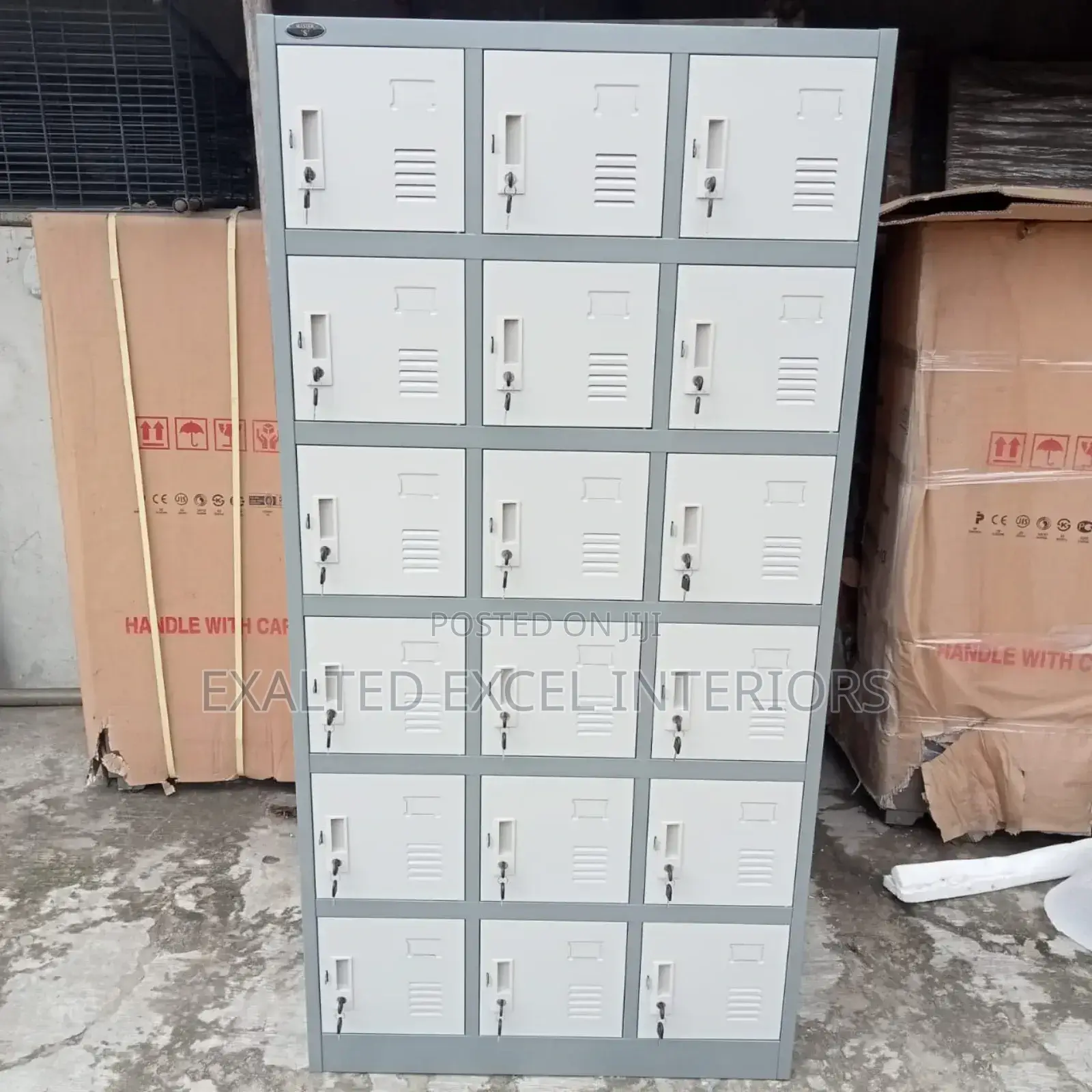 A Unique Quality Imported 18 Door Workers Lockers