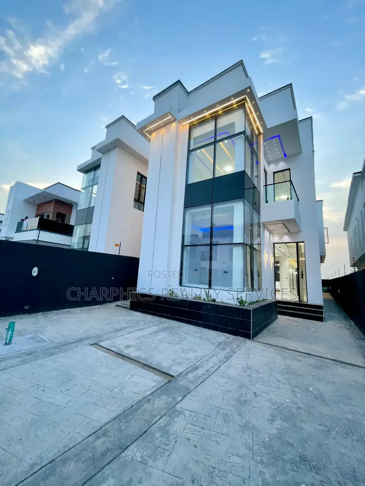5bdrm Duplex in Ajah for sale
