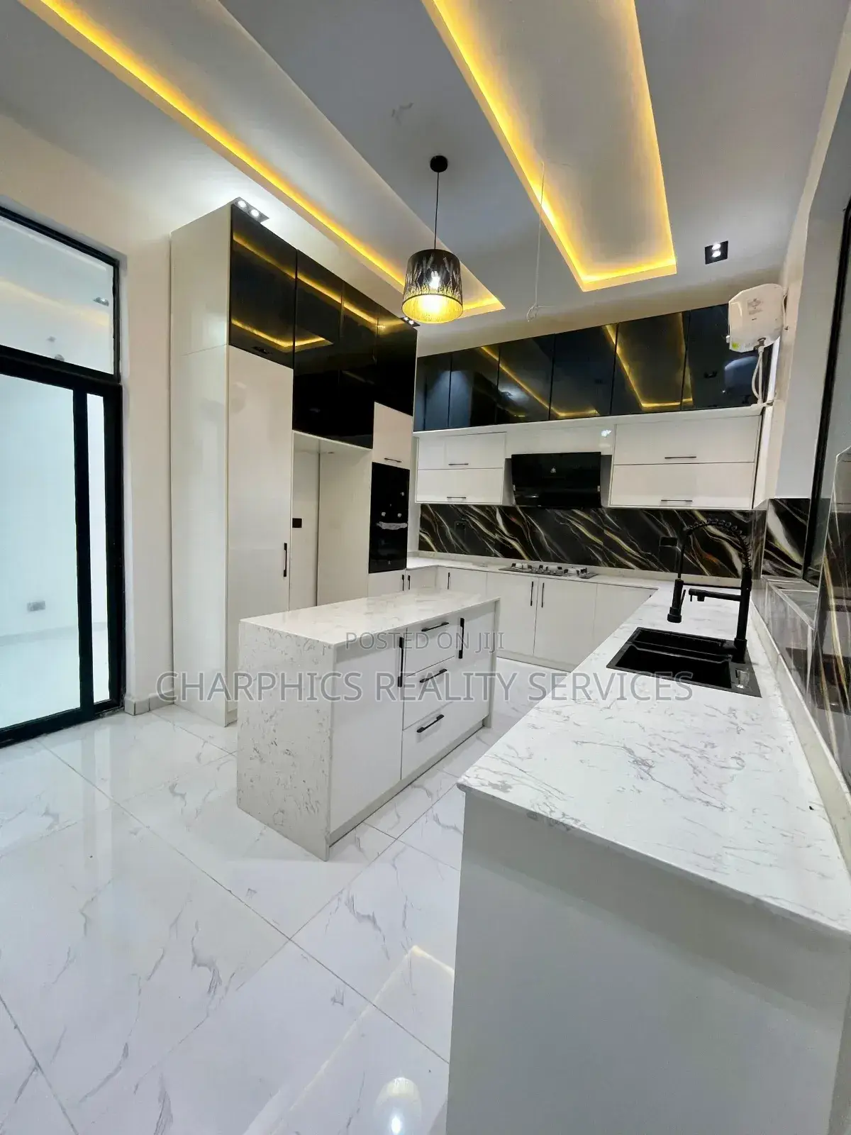 5bdrm Duplex in Ajah for sale