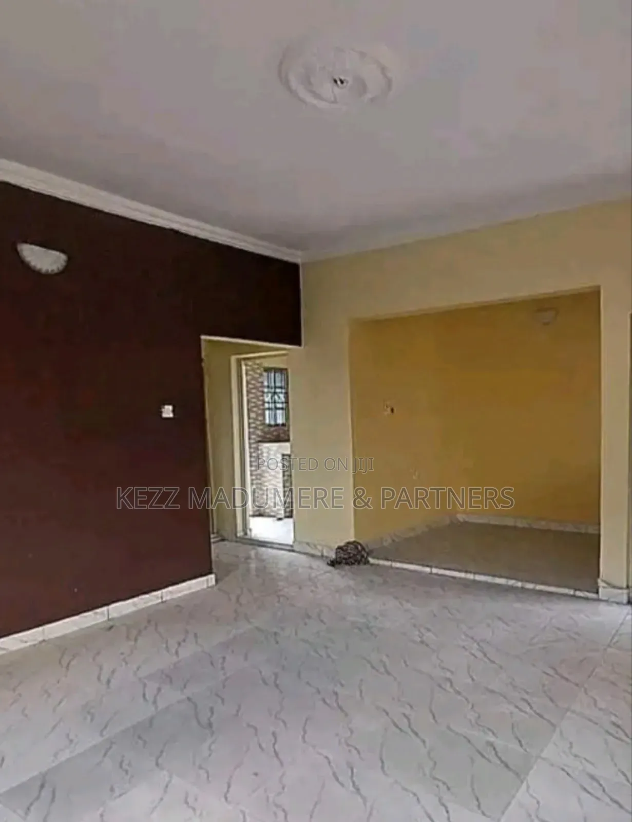5bdrm Block of Flats in Near First Market, for sale