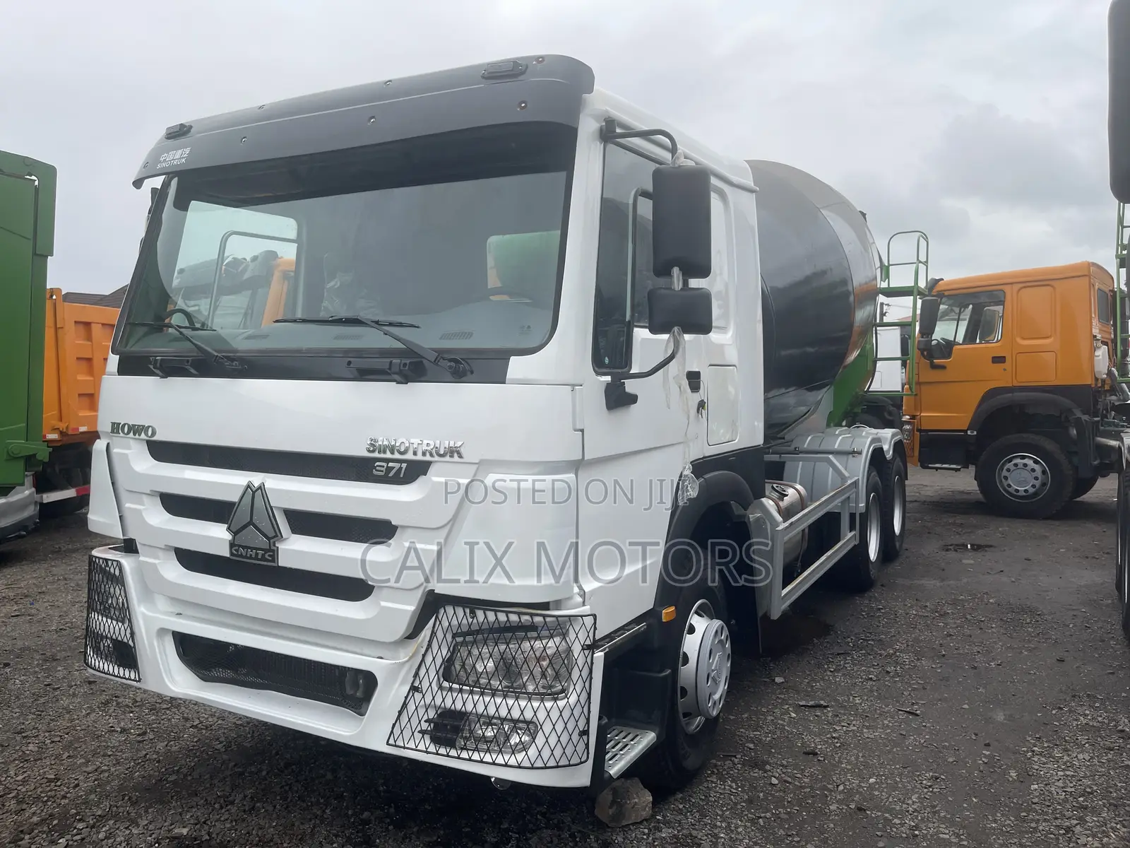 Foreign Used Howo 371hp Concrete Mixer Truck.