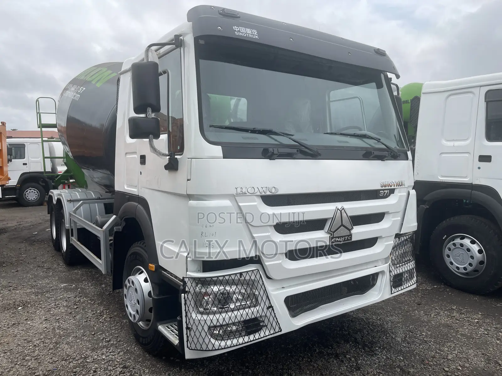 Foreign Used Howo 371hp Concrete Mixer Truck.