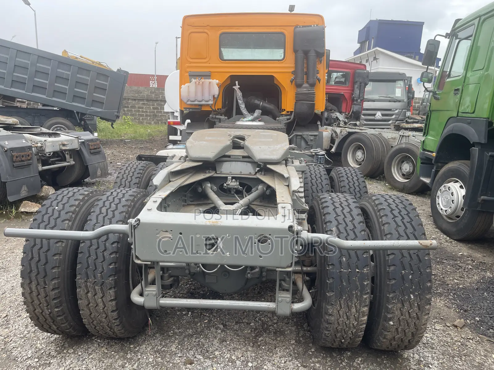 Foreign Used Howo Tractor Head 371hp 2010 Yellow