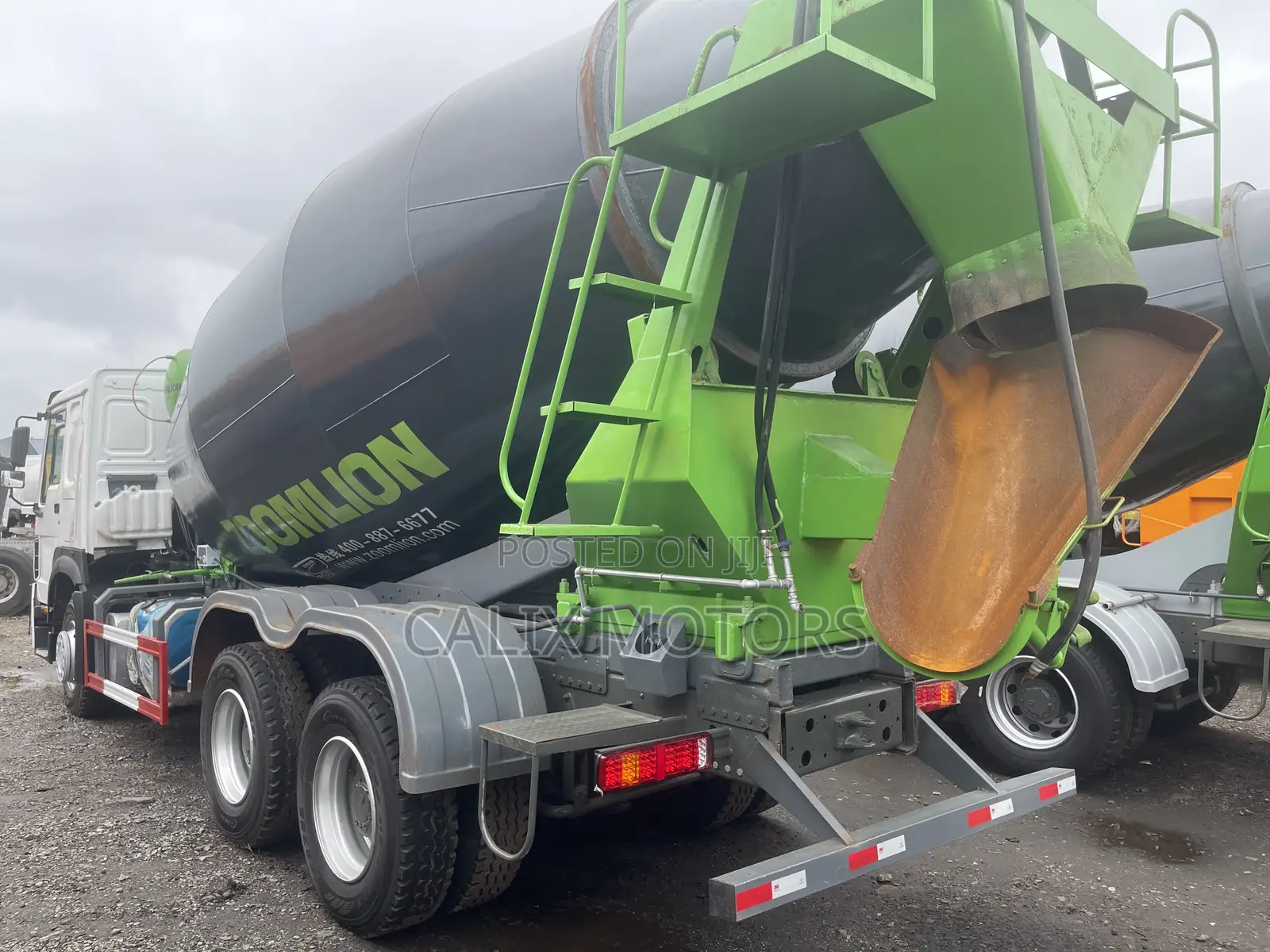 Foreign Used Howo Truck Concrete Mixer