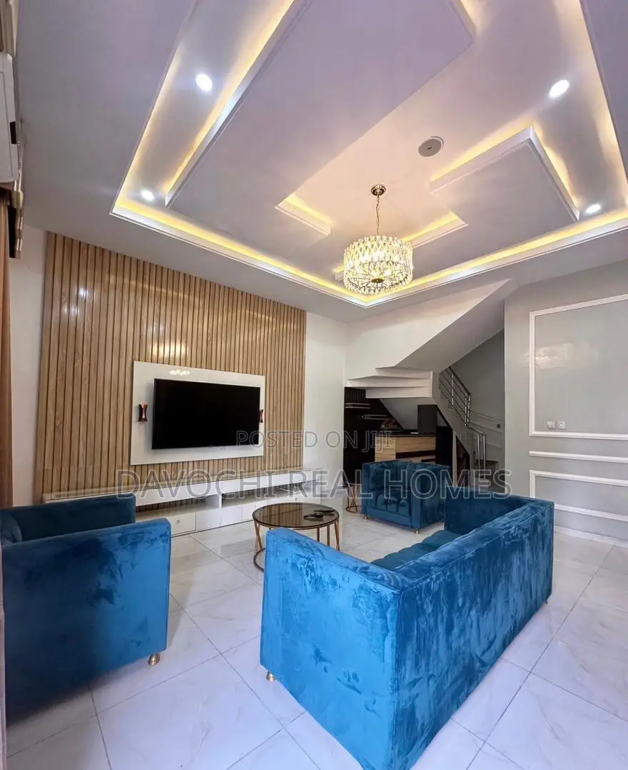 4bdrm Duplex in Lekki Phase 2 for rent