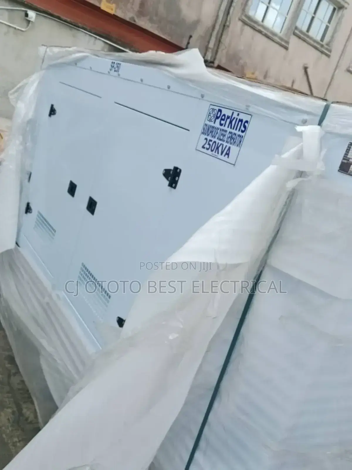 250kva Perkins Generator Soundproof With 2 Years Warranty