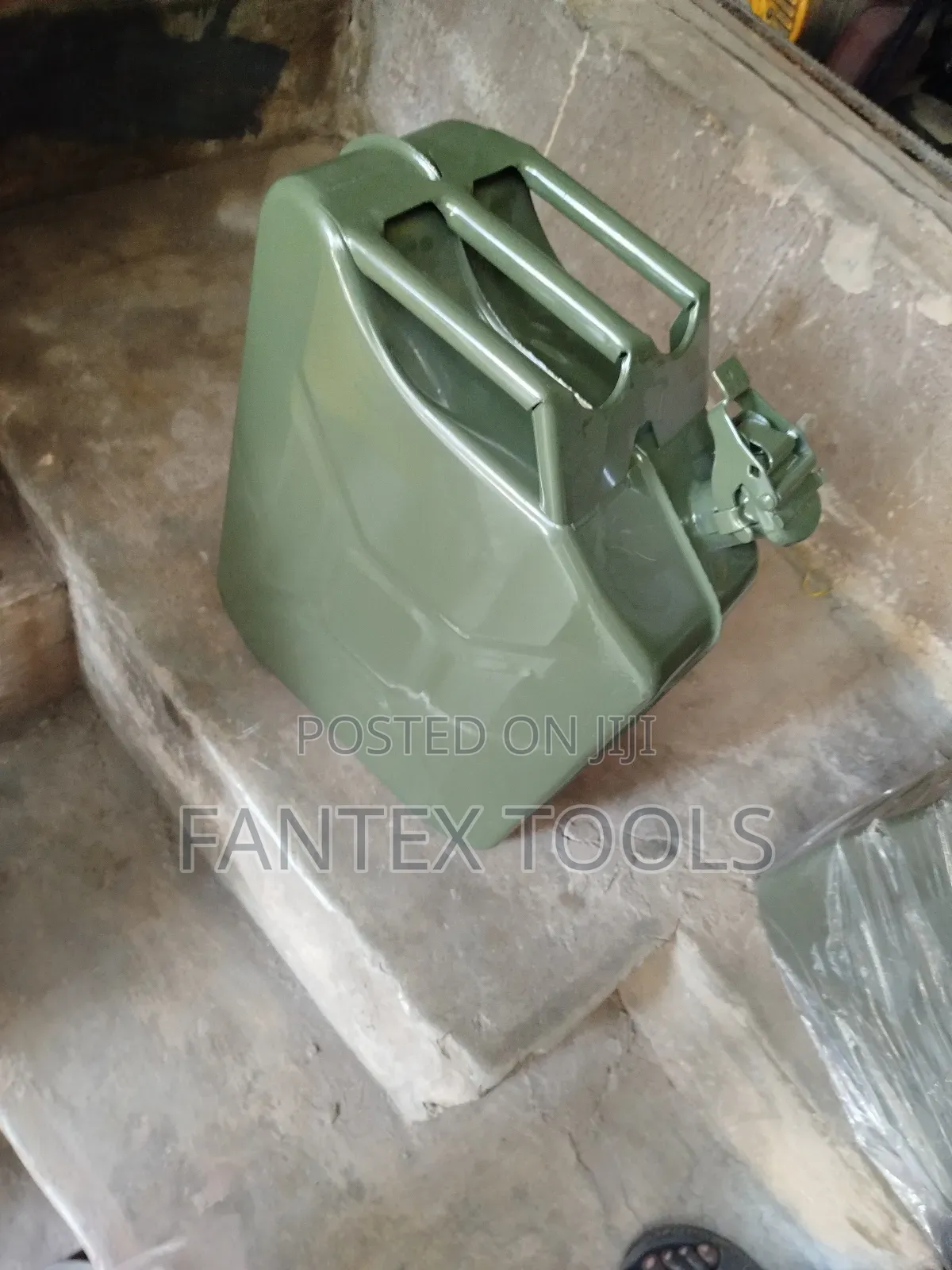 Army Jerycan 20 Liters