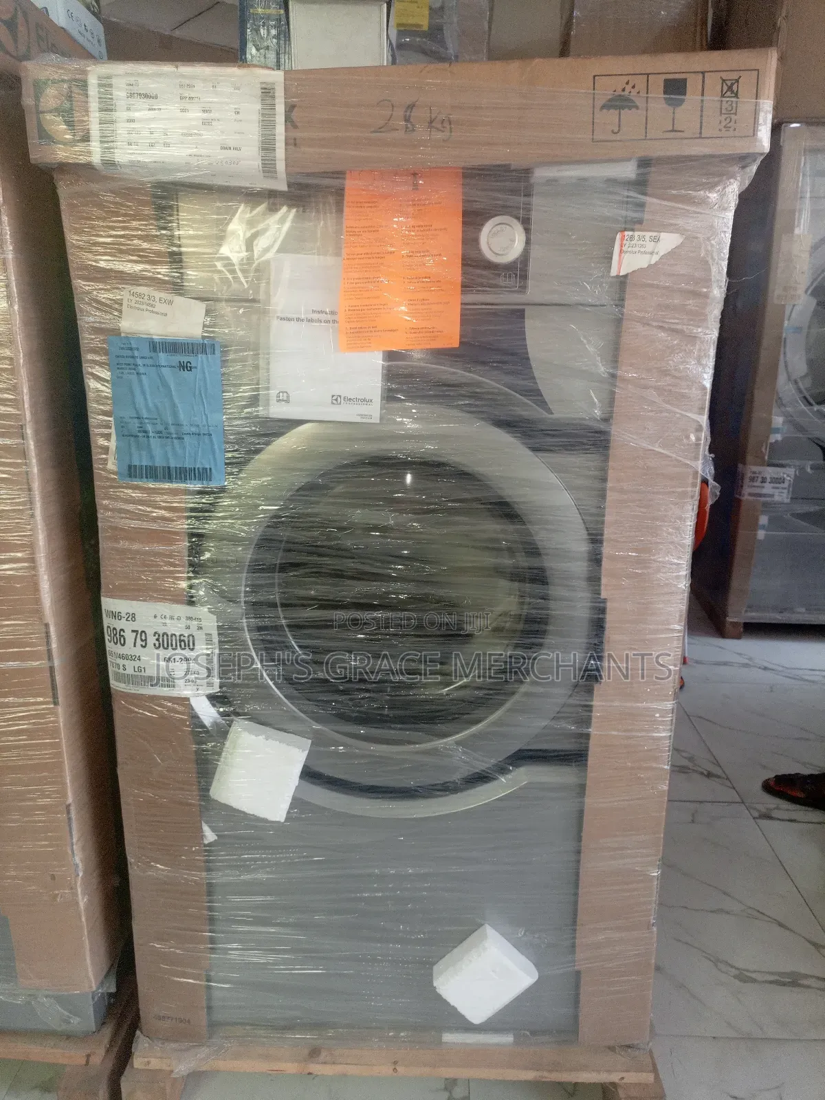28kg (Electrolux) Washing Machine Extractor. Sweden