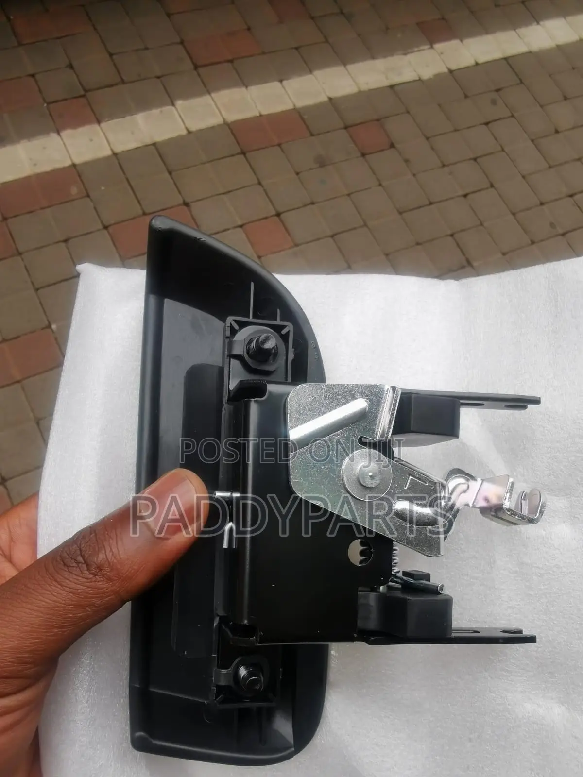 Nissan Pathfinder Rear Door Handle