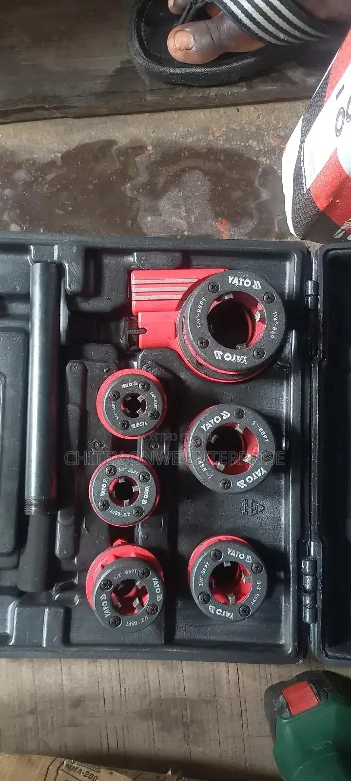 YATO Ratchet Die Stocks (7pcs)