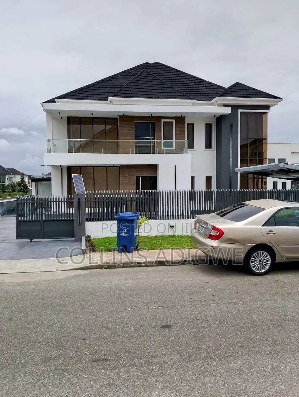 5bdrm Duplex in Royal Garden, Thomas Estate for sale