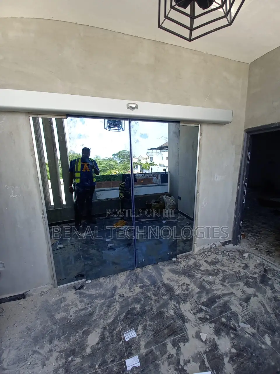 Automatic Motion -Detector Sliding Door