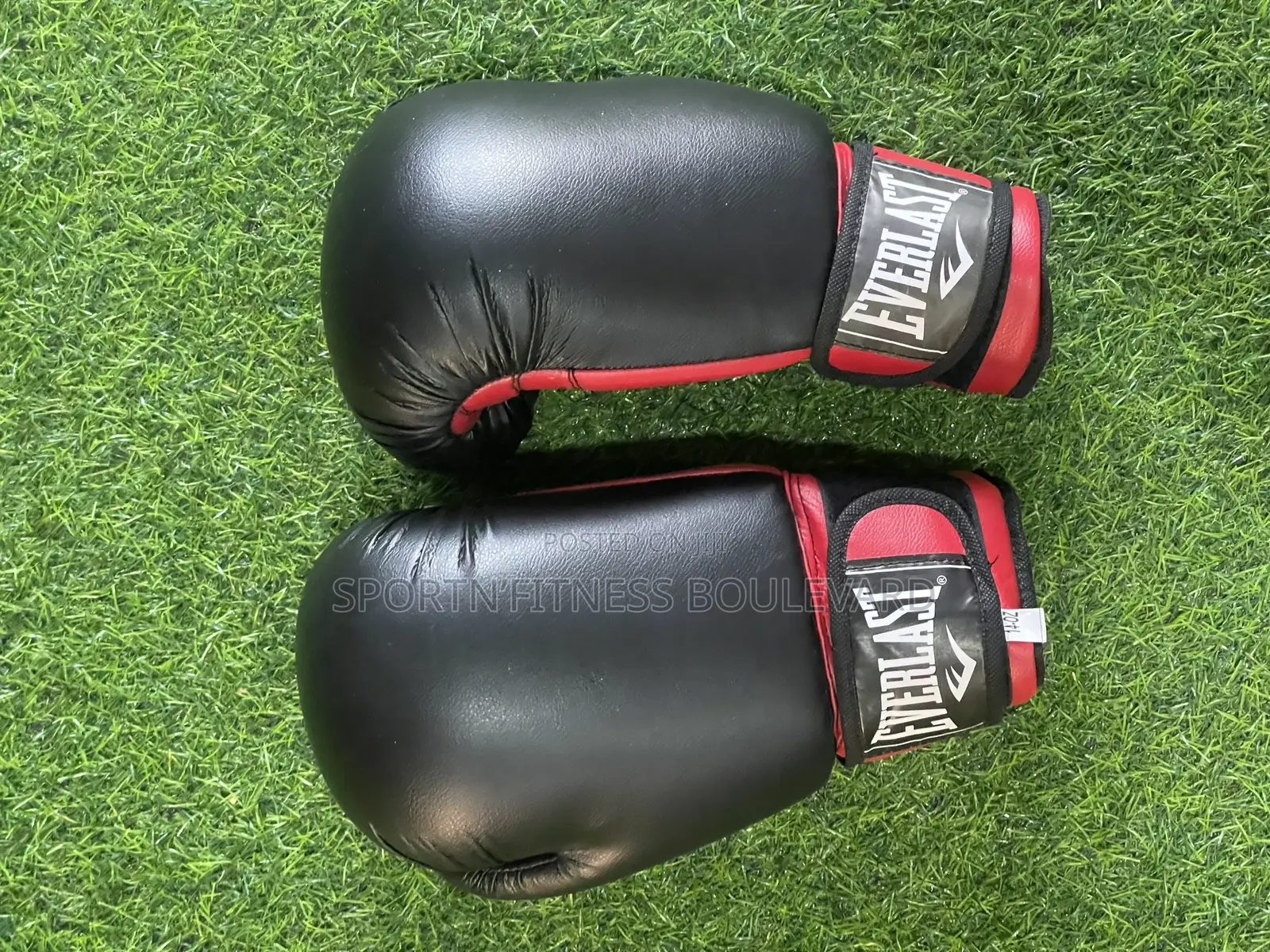 Everlast High Quality Boxing Gloves